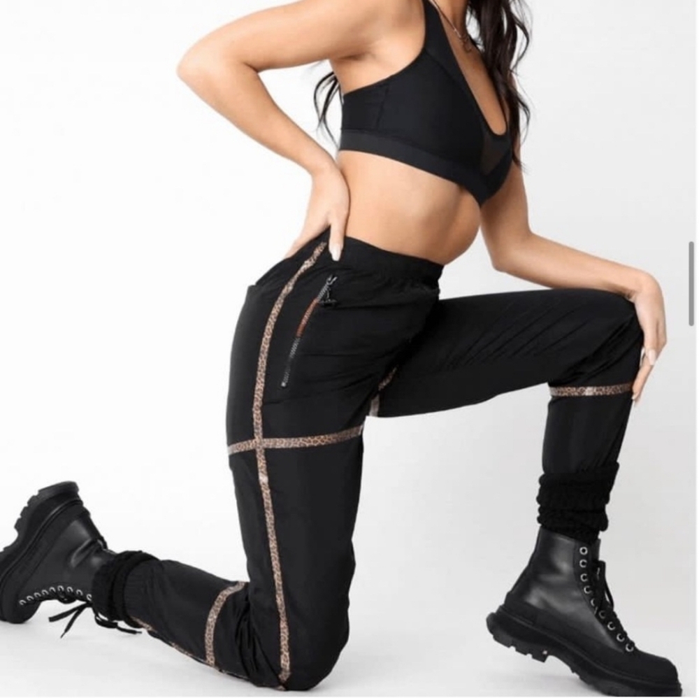 ADAM SELMAN Sport Pants Womens Medium Black Leopard Taped‎ Track Zip Pockets
